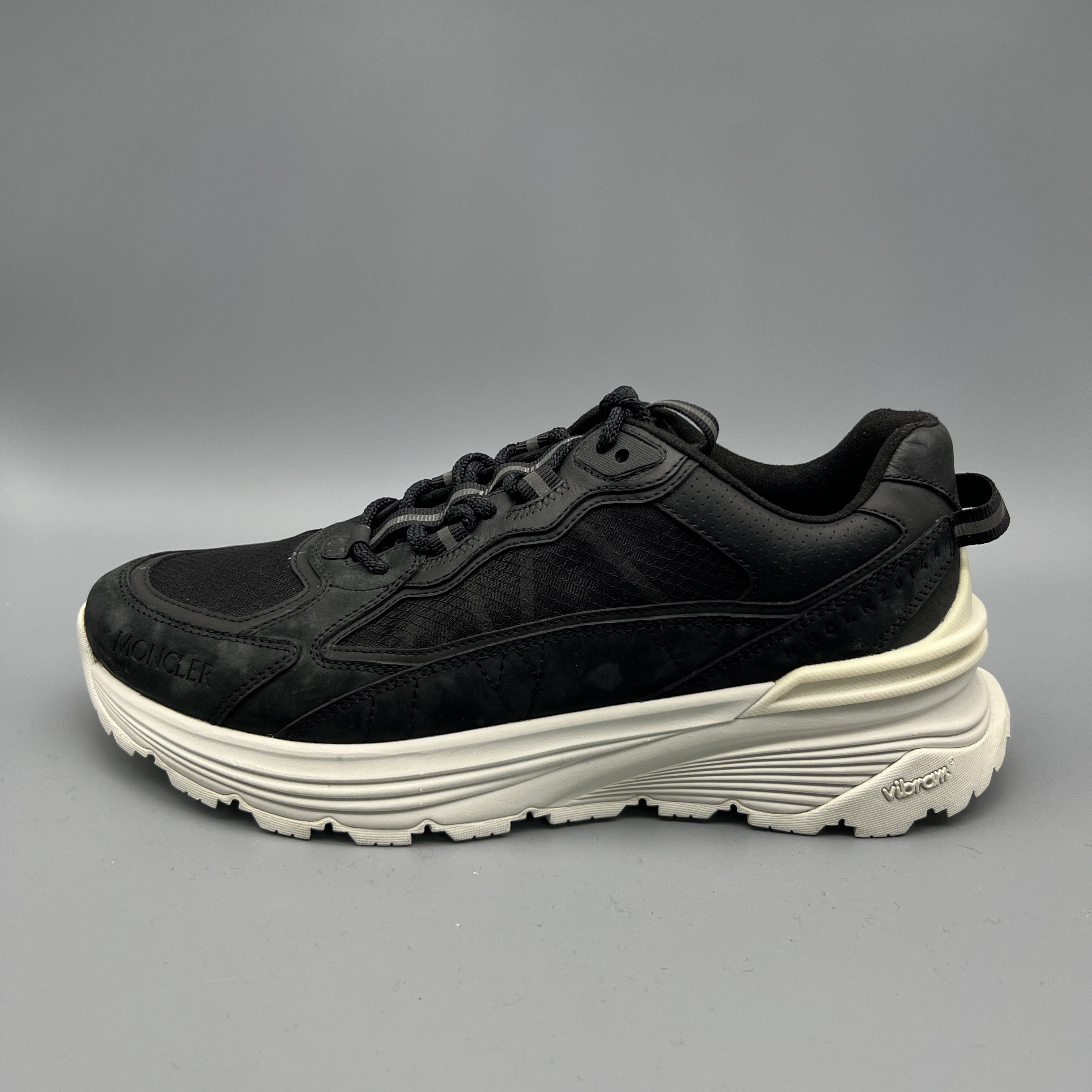 MONCLER/蒙口 mo007（鞋面微瑕）黑色防滑运动鞋 百搭潮流