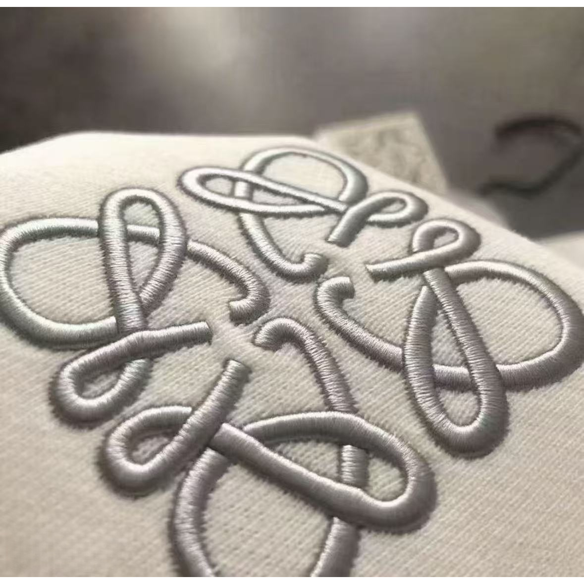 2025新款潮牌高档时尚宽松版无帽圆领男女款薄款卫衣[乱线]