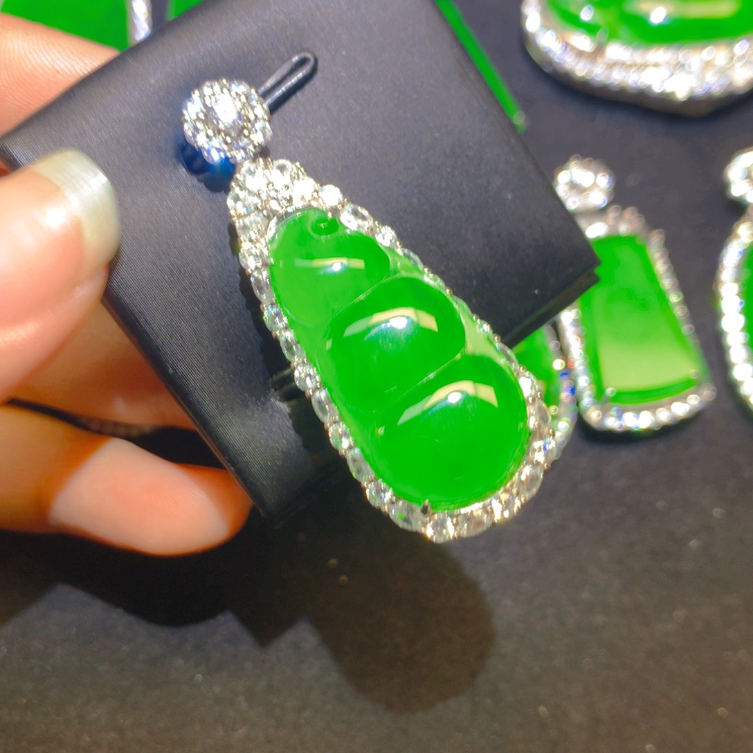 翡翠银S925镶嵌颈饰