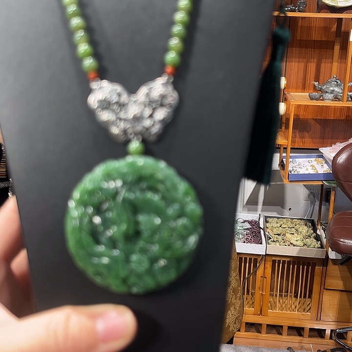 颈饰未镶嵌和田玉