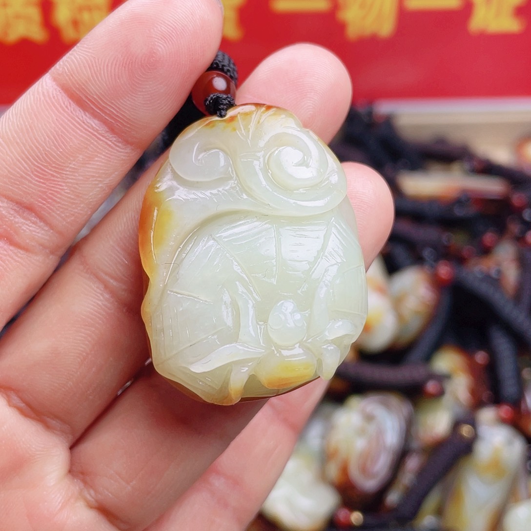 和田玉颈饰未镶嵌