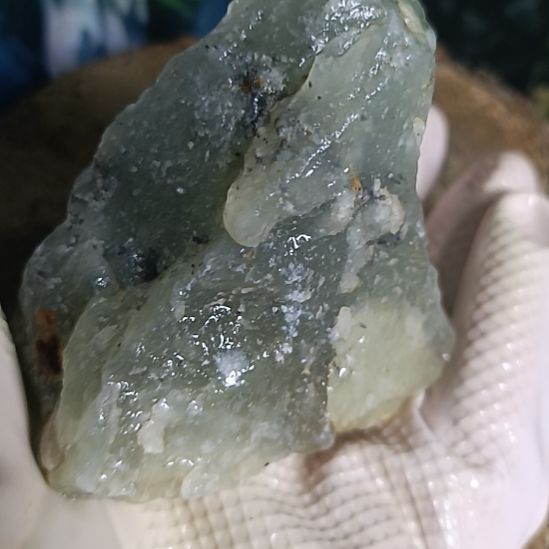 蛇纹石玉未镶嵌珠宝奇石