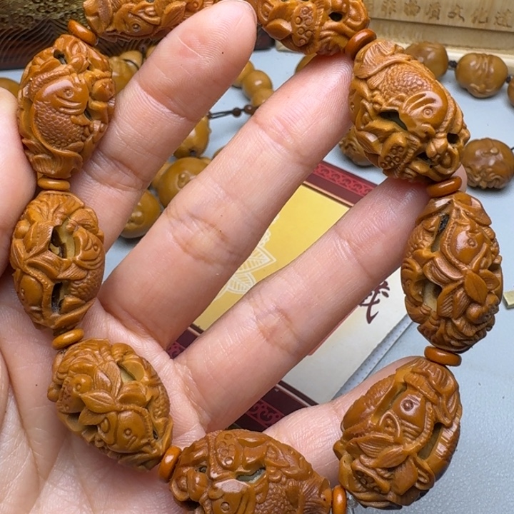 手串/手链橄榄核鱼戏莲花
