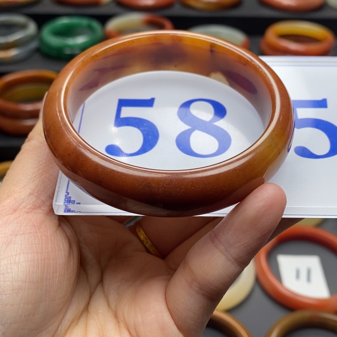 石英质玉（黄龙玉）手镯未镶嵌