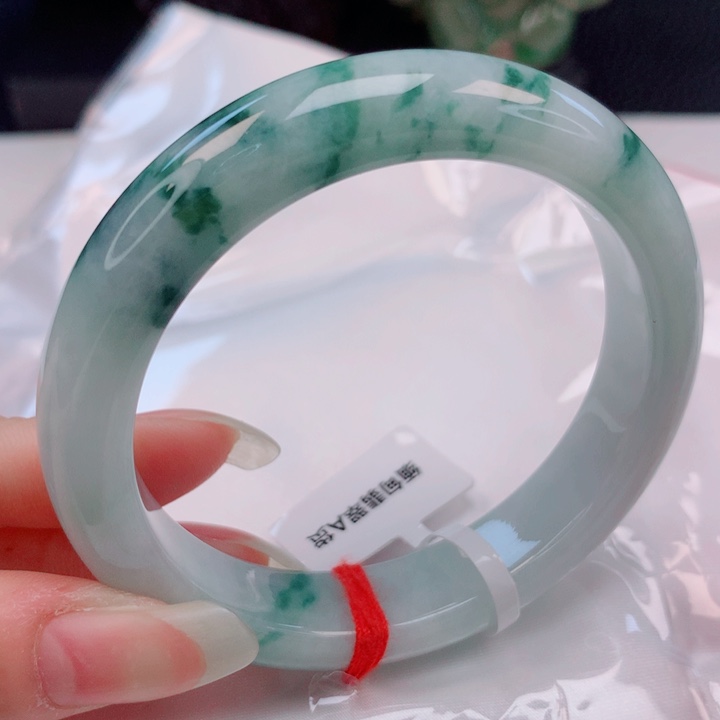 翡翠未镶嵌手镯55圈