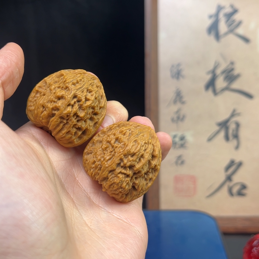 牛***是吊坠文玩核桃南疆