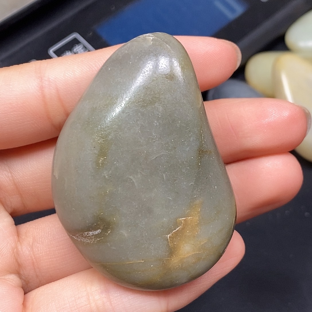 和田玉（糖玉）未镶嵌挂件