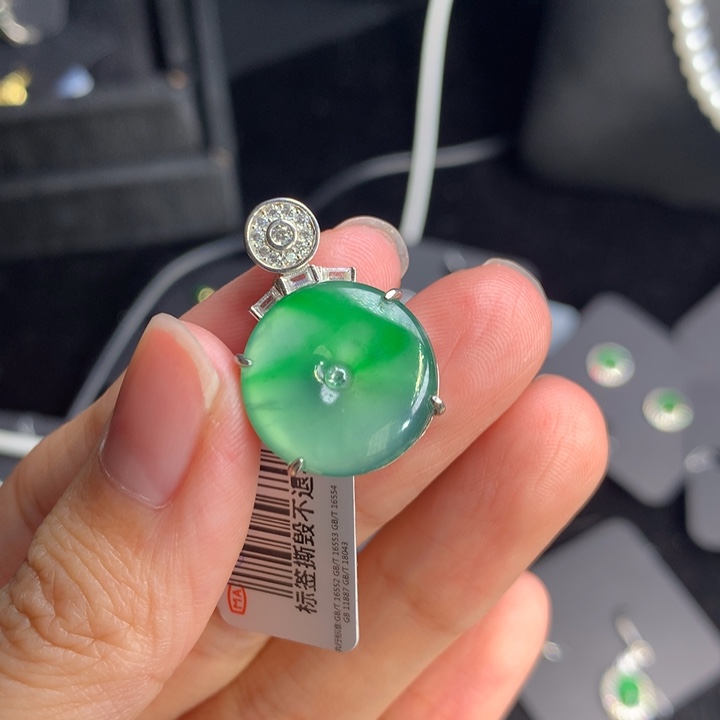 【闪购商品】翡翠银S925镶嵌吊坠(不含链)天然翡翠