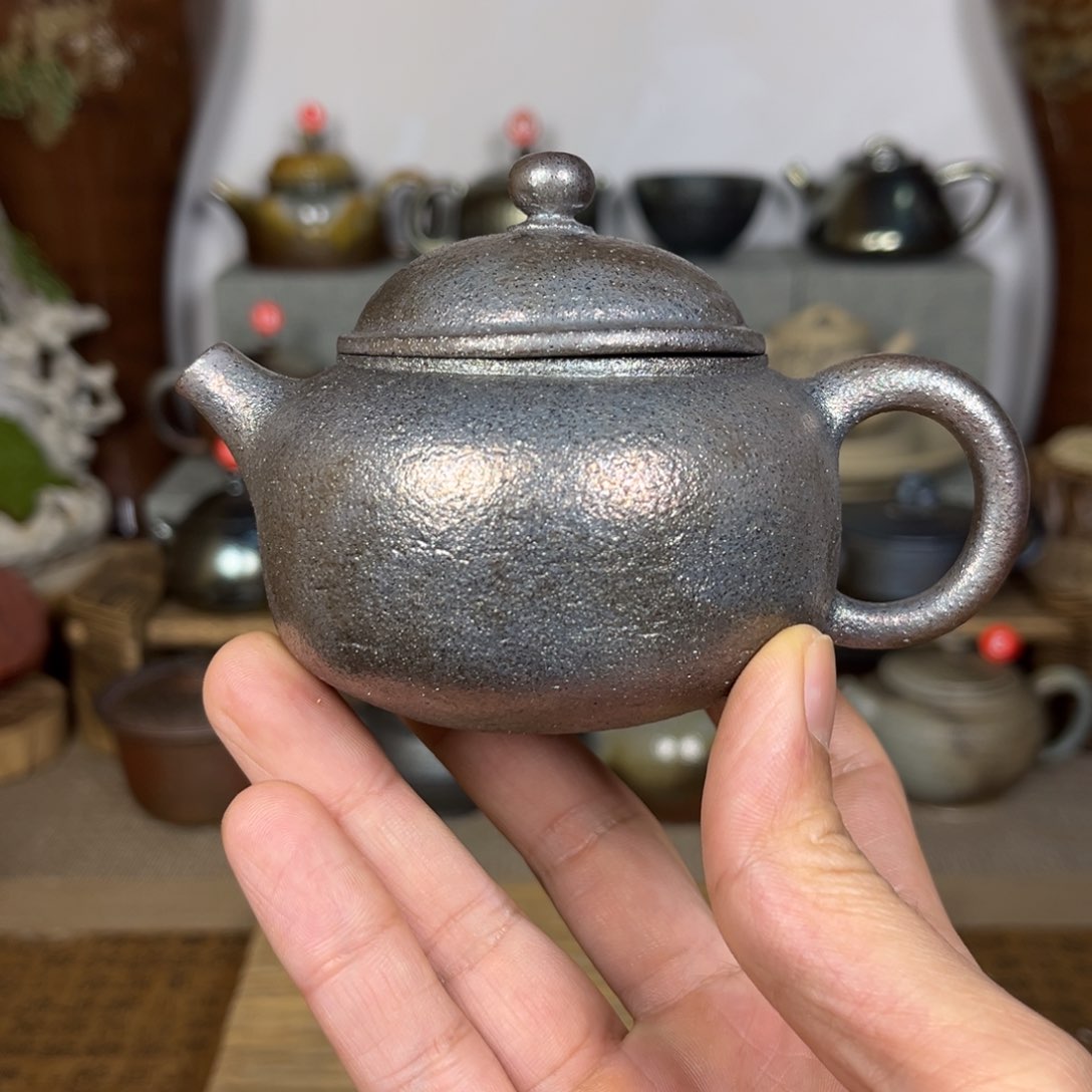 壶微瑕建水紫陶粗泥雾紫金150c c