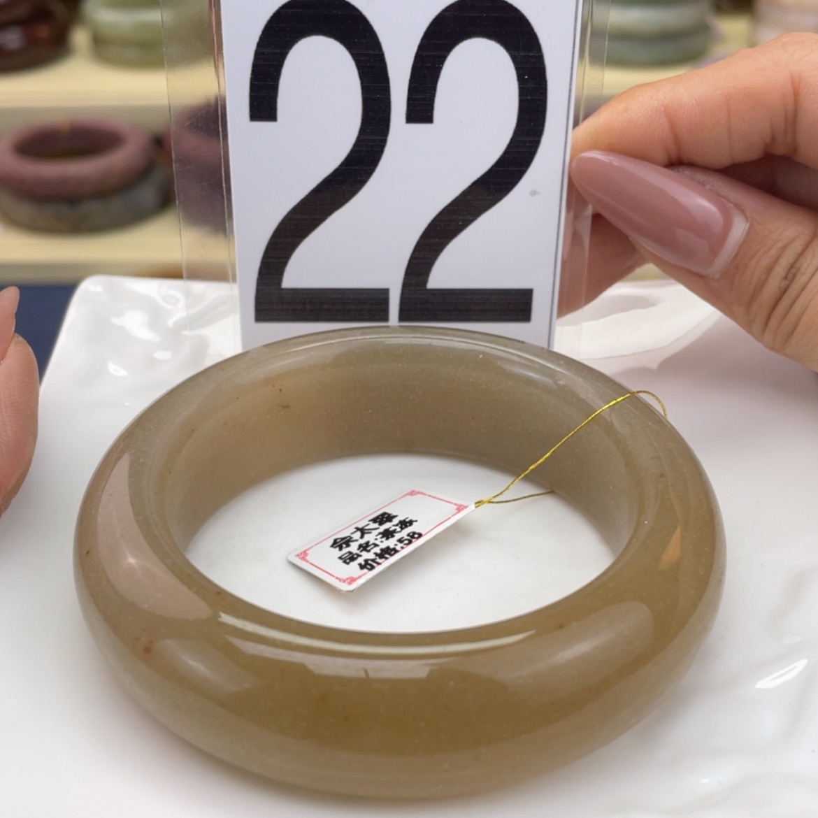 【闪购商品】石英质玉手镯未镶嵌