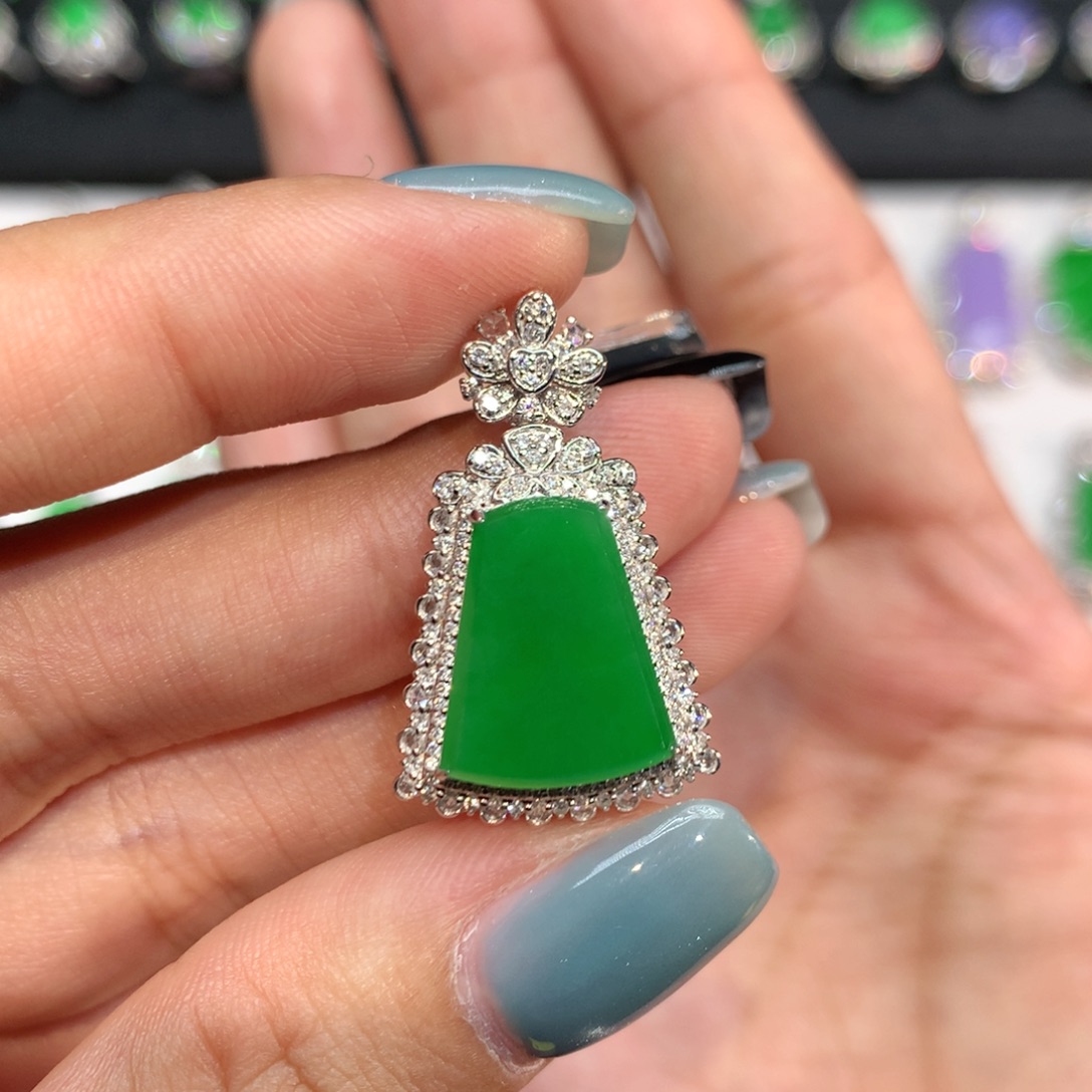 翡翠18K金镶嵌吊坠(不含链)