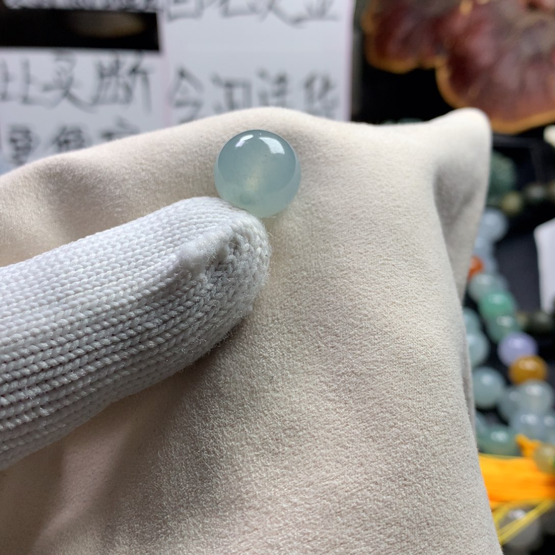 定制翡翠未镶嵌D***n卡14.8