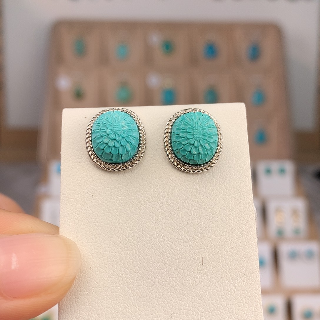 绿松石未镶嵌耳饰