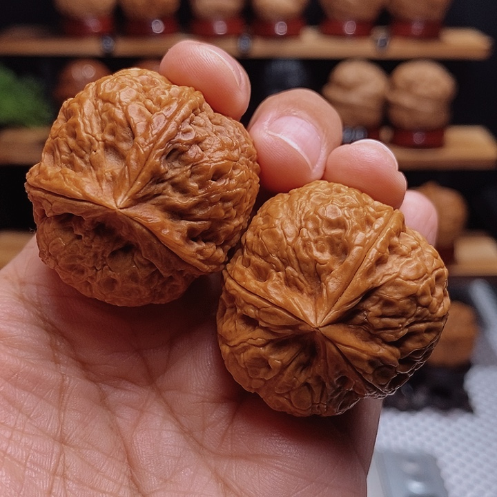 文玩核桃把件金鼎三棱1号