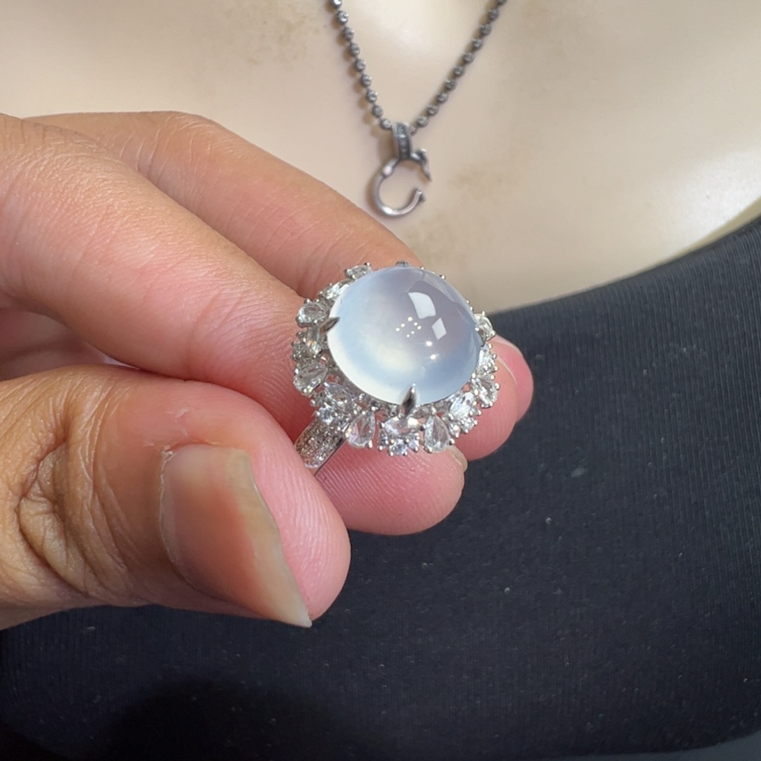 翡翠戒指18K金镶嵌