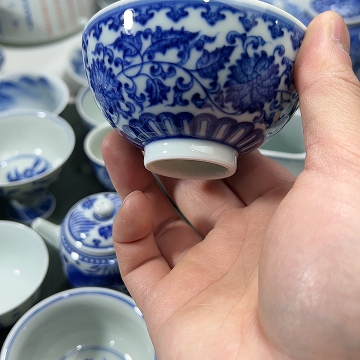 微瑕柴窑点工缠枝花卉
