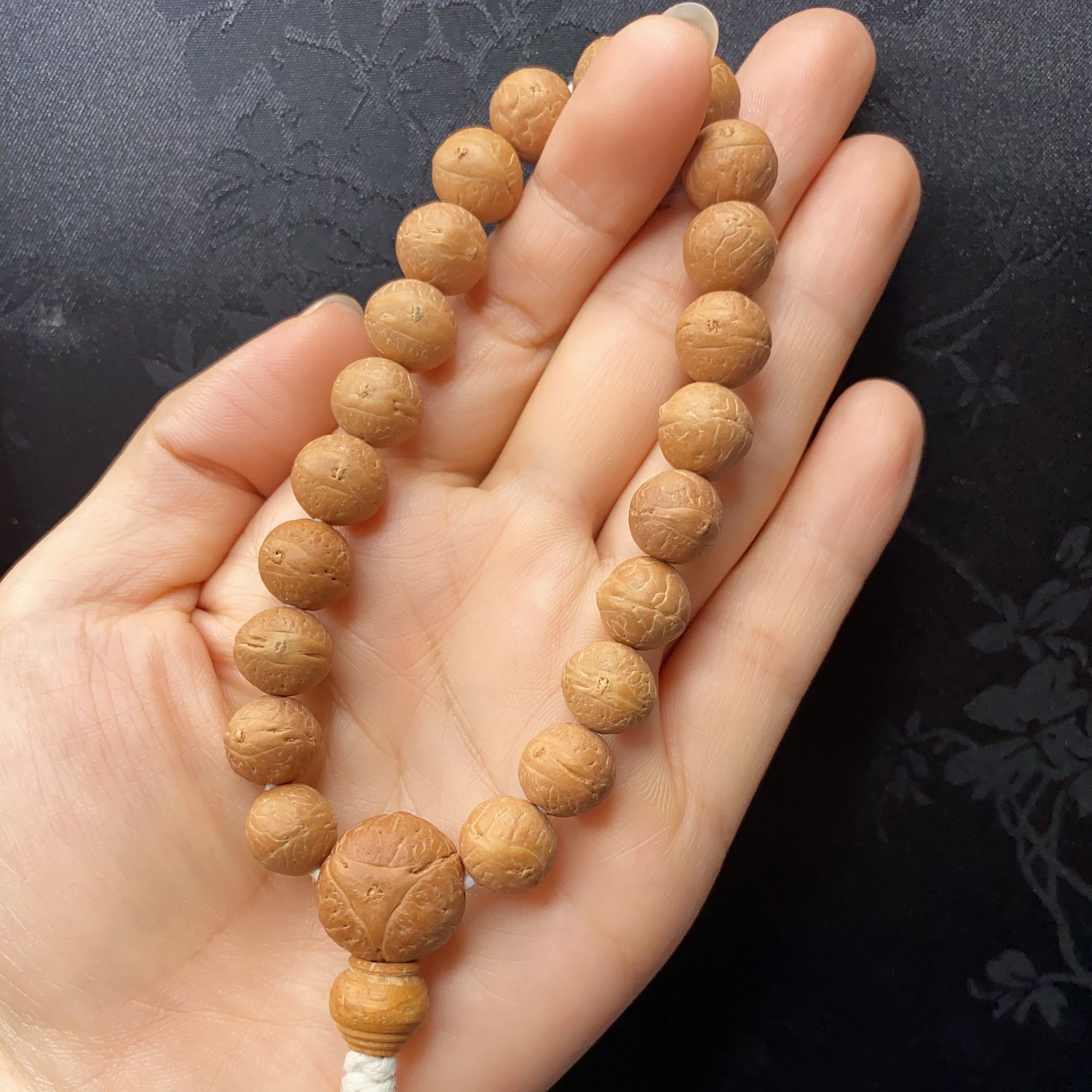 尼泊尔同树籽全素圈13-14mm凤眼菩提盘玩手串--文心阁精选