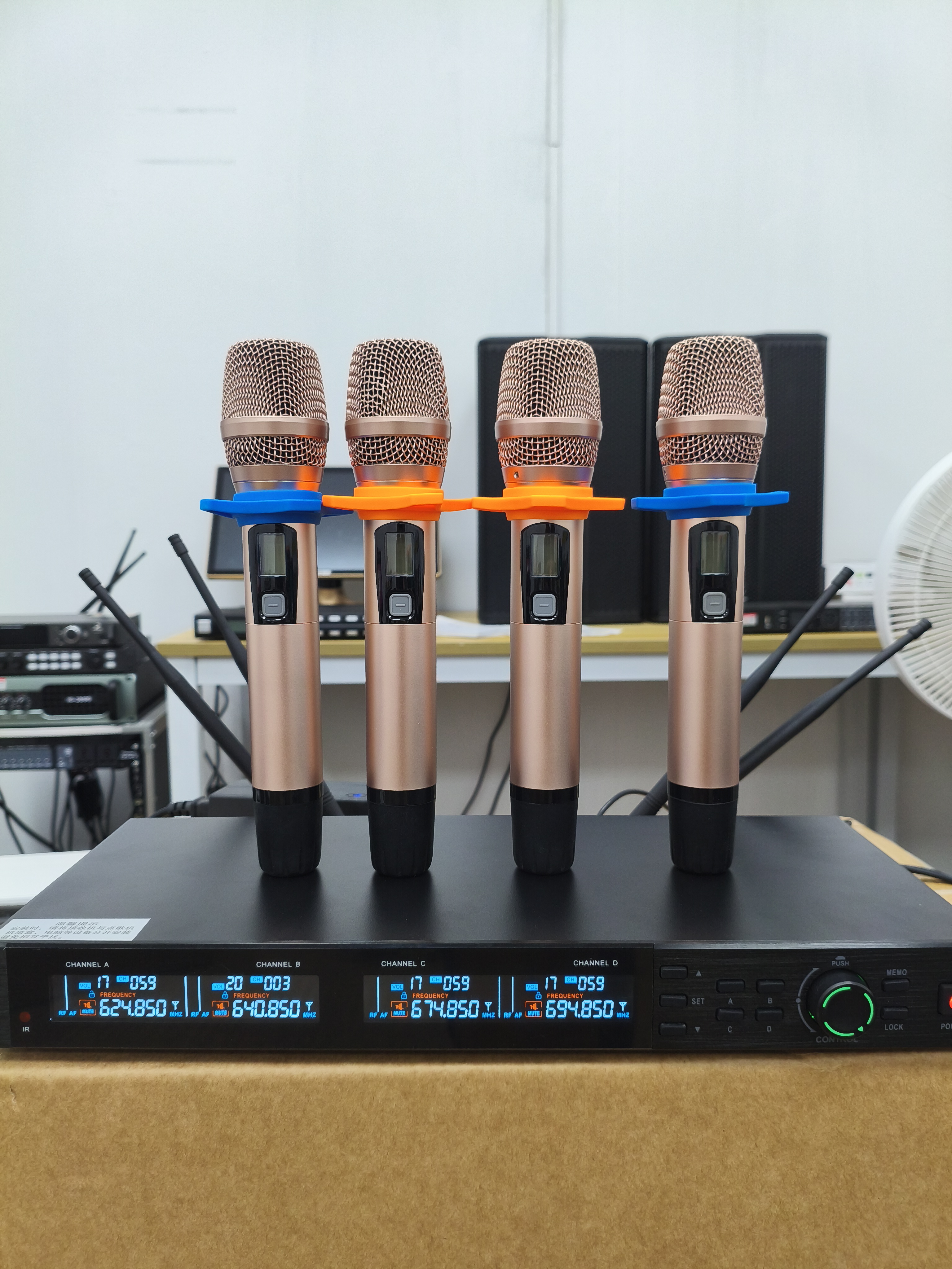 金字音频JHJ-4000pro无线话筒远距离200米带陀螺仪自动静音K歌户