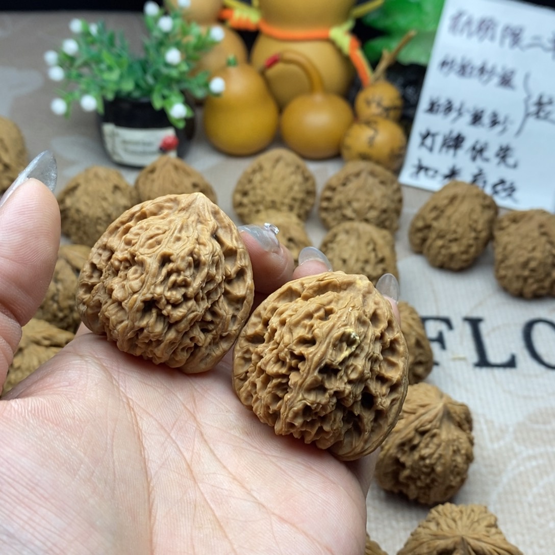 猫***狗文玩核桃吊坠南疆