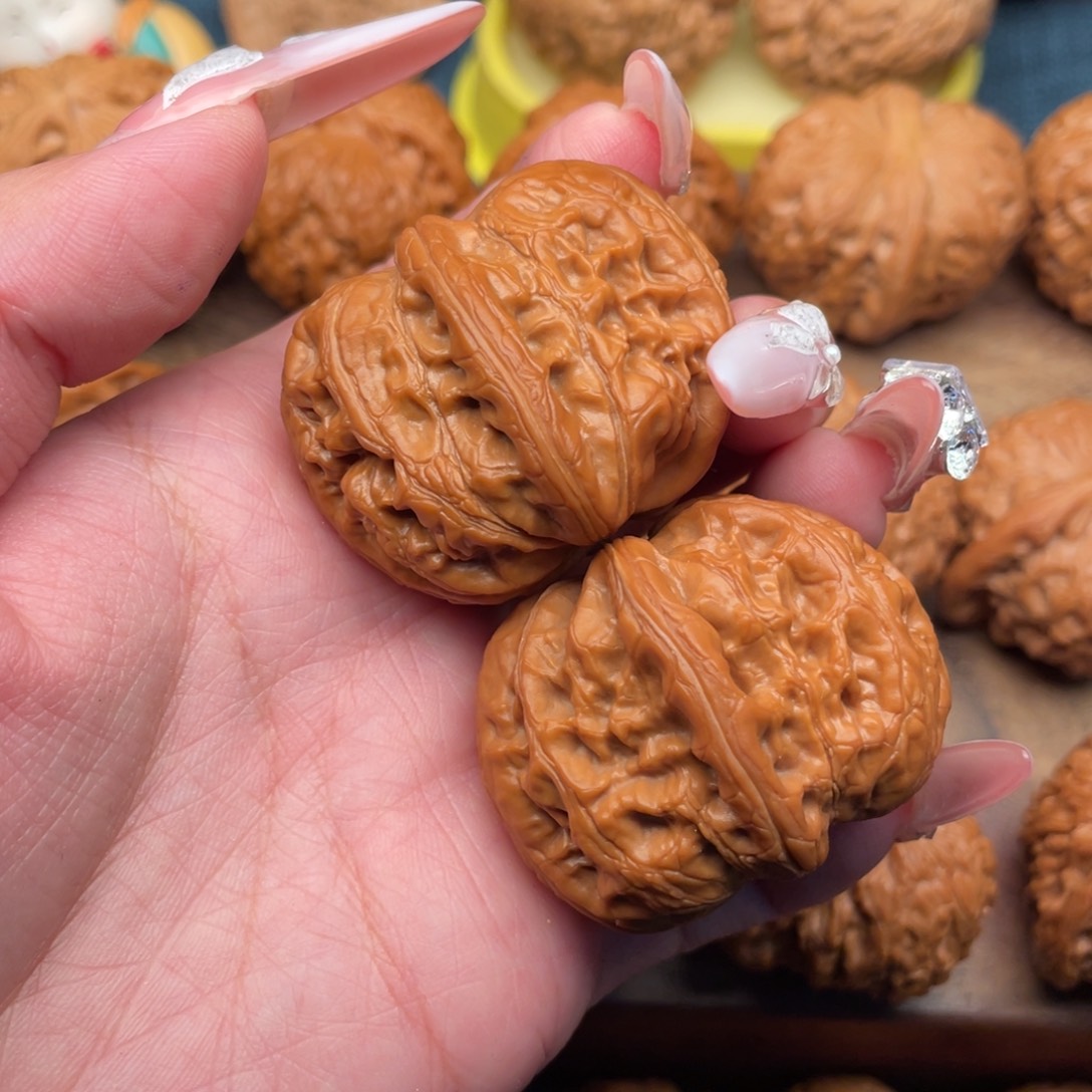 文玩核桃把件精配，平谷元宝43，大克重49