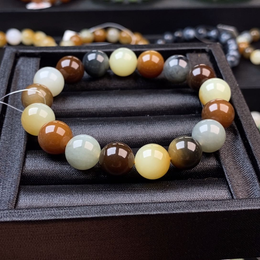 和田玉手链未镶嵌蜗*?