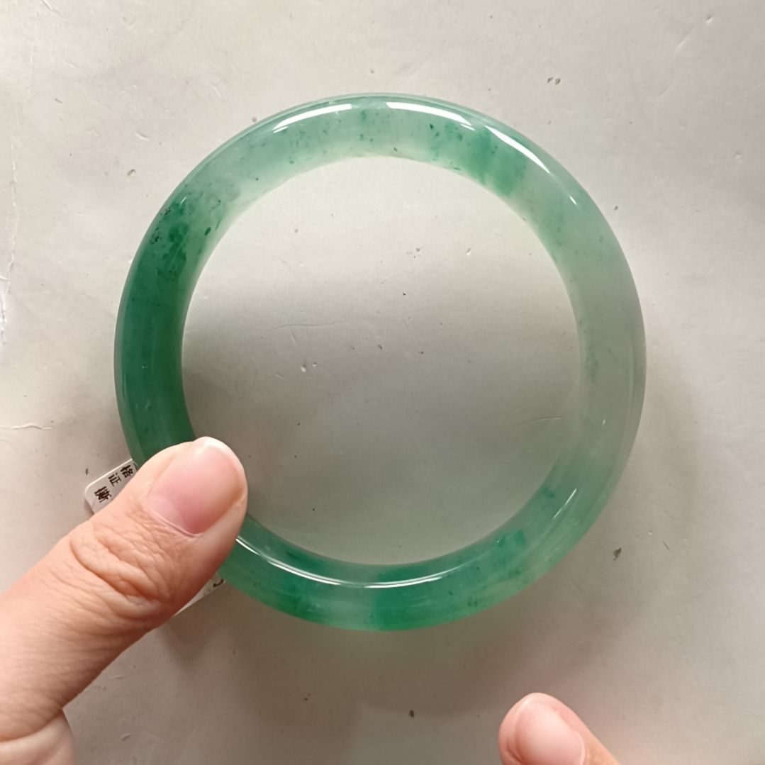 石英质玉（非洲翠）合金手镯