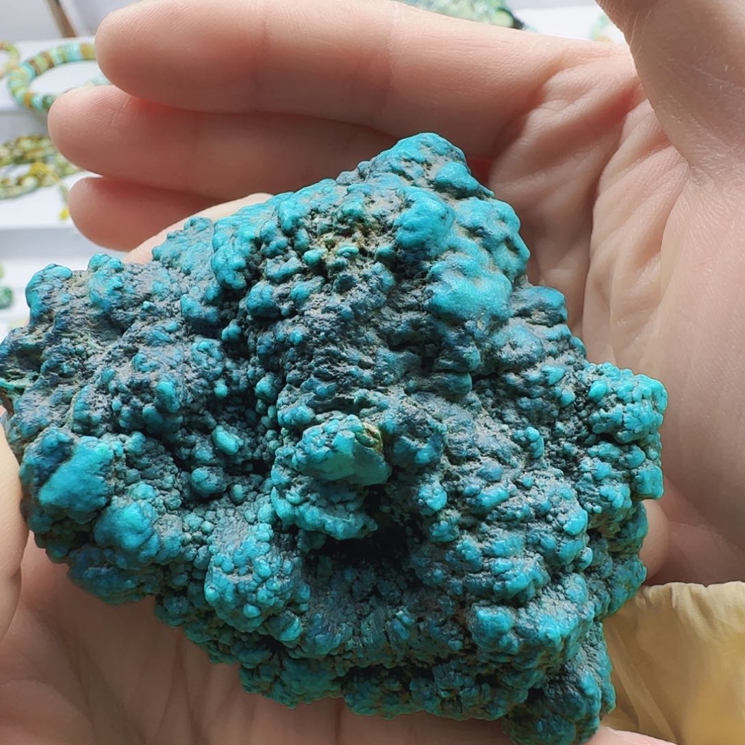 绿松石未镶嵌颈饰爆爆蓝摆件