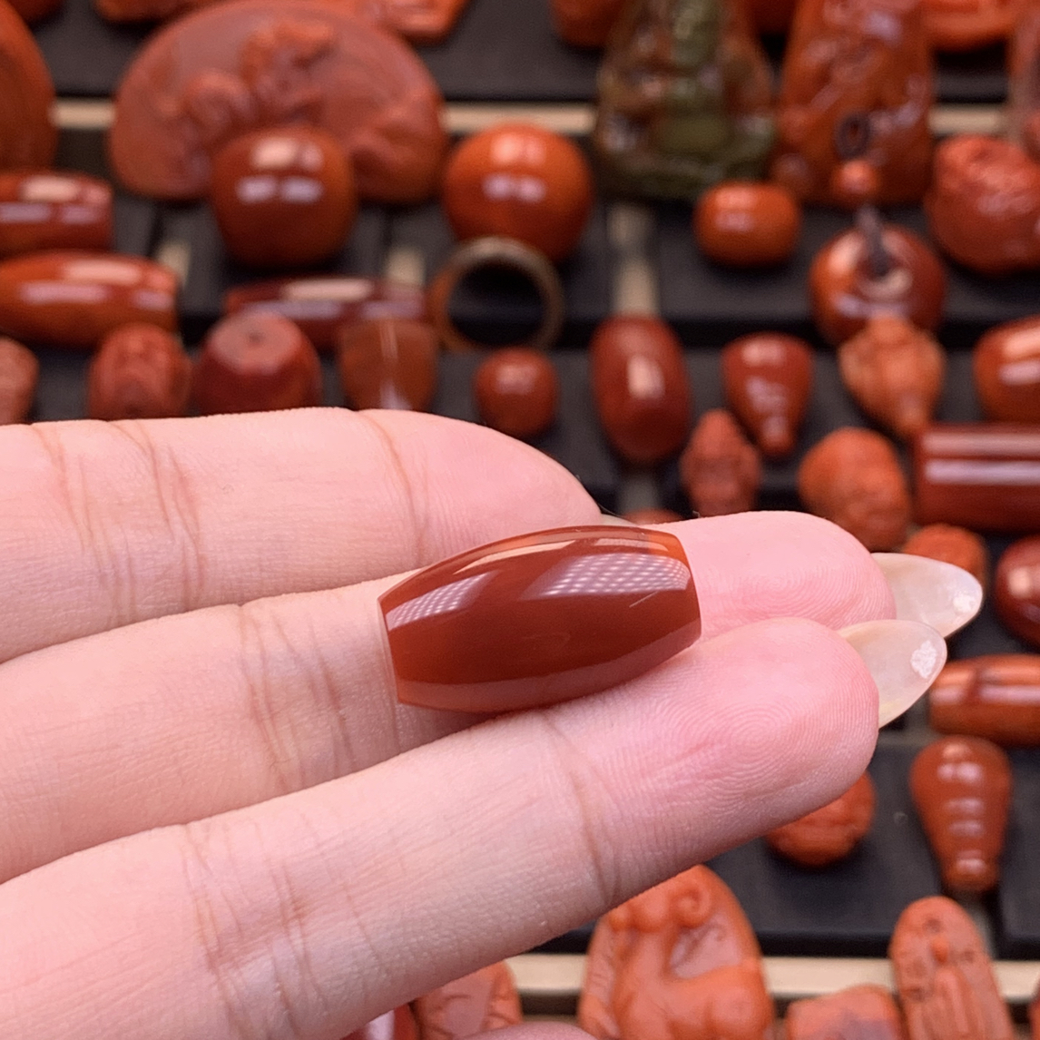 南红川料原矿高品筒珠11.5mm