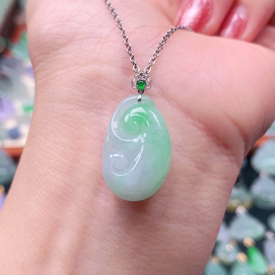 吊坠(不含链)18K金镶嵌翡翠