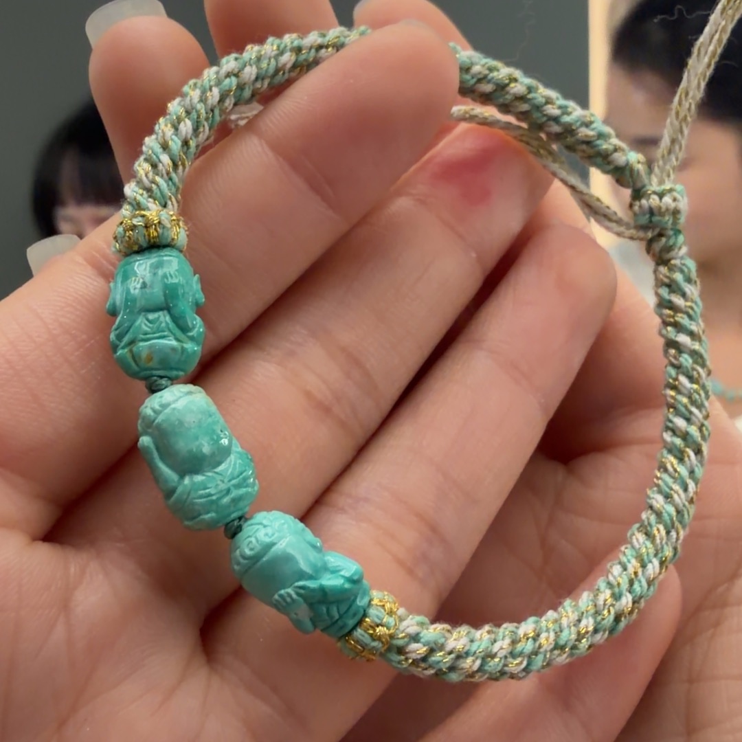 绿松石未镶嵌颈饰