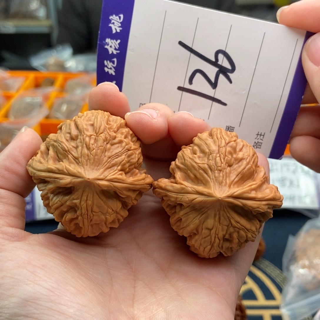 文玩核桃吊坠45鸡心
