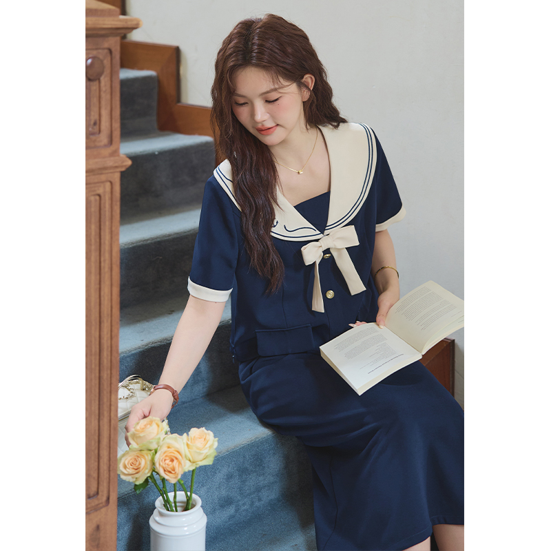 藏青色两件套ZL106110