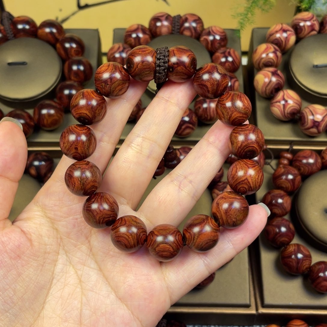 花梨木类盛****居1.5对眼……