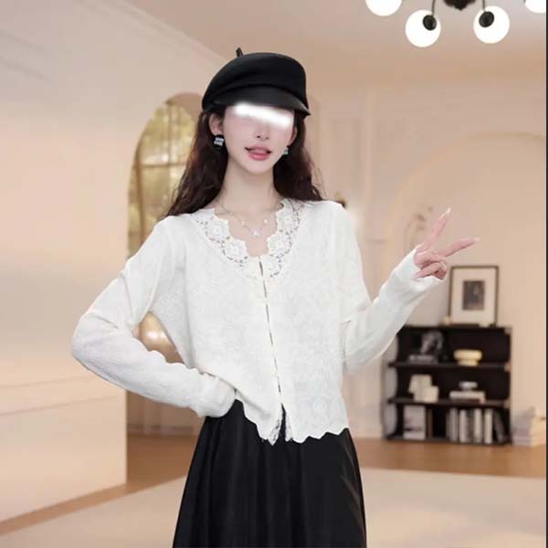 MISU/糜素早秋新款V领蕾丝提花显瘦气质洋气美荷叶边长袖打底上衣