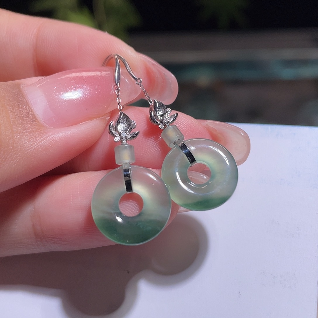 翡翠18K金镶嵌耳饰