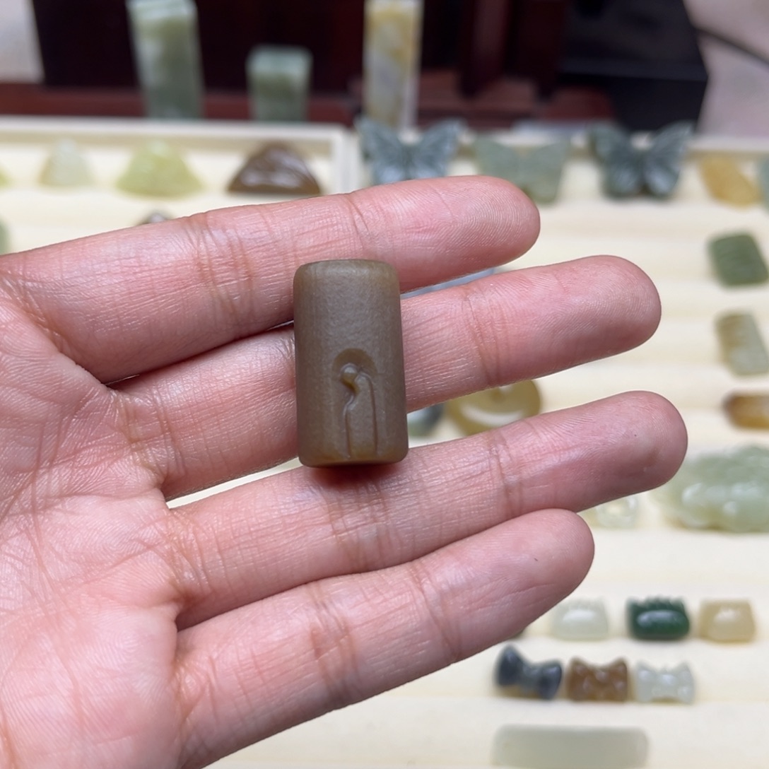 七***～和田玉未镶嵌珠宝半成品