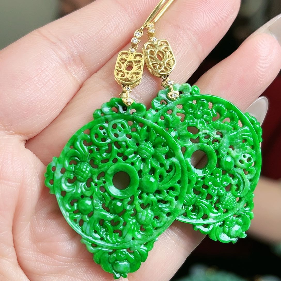 翡翠颈饰18K金镶嵌耳饰