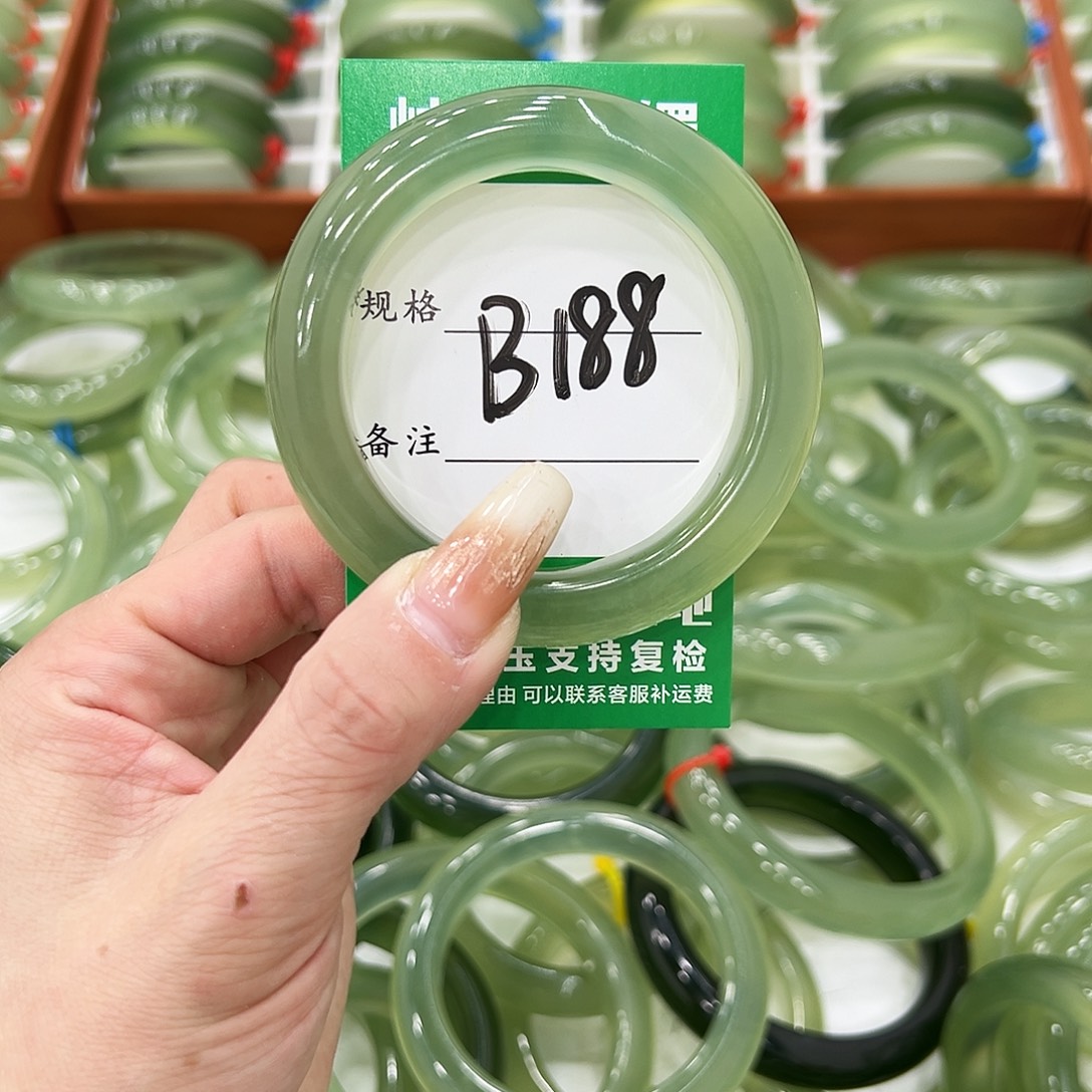 $***$蛇纹石玉未镶嵌手镯