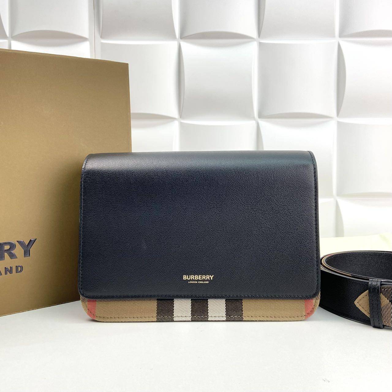 胖虎安安/博柏利/95新/公价0/箱包/单肩包/312508120058