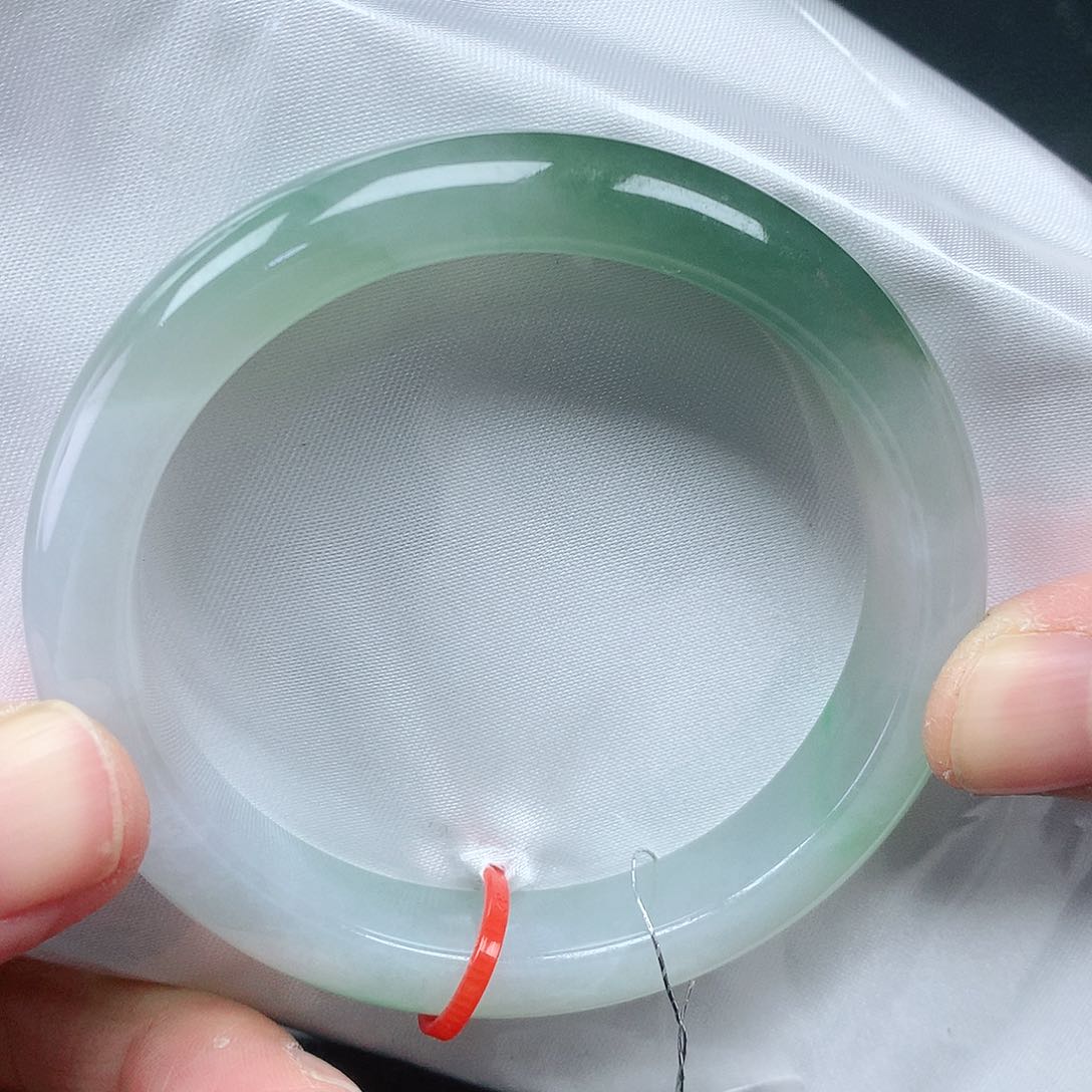 翡翠手镯未镶嵌55+贵