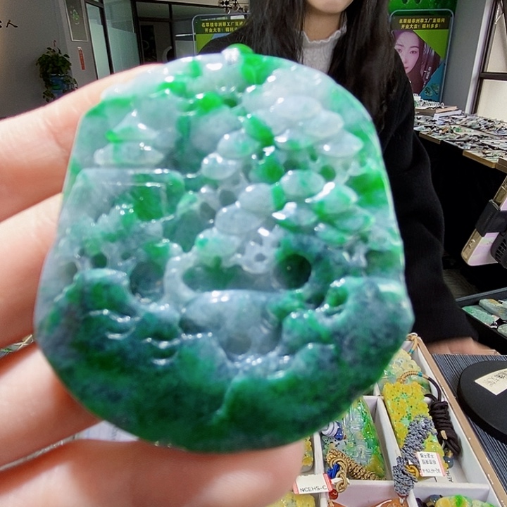 颈饰未镶嵌翡翠翡翠