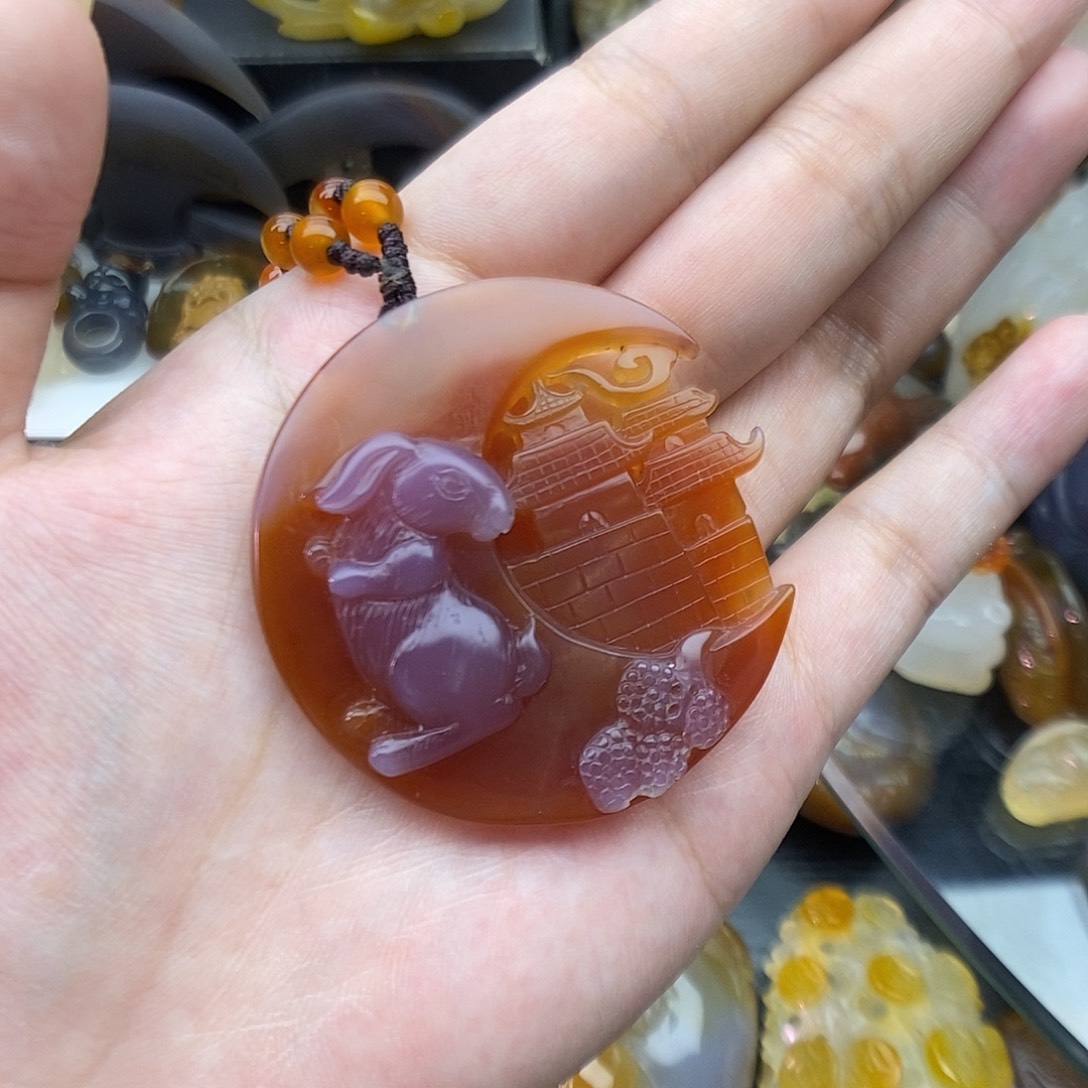 旭***光玛瑙/玉髓未镶嵌颈饰