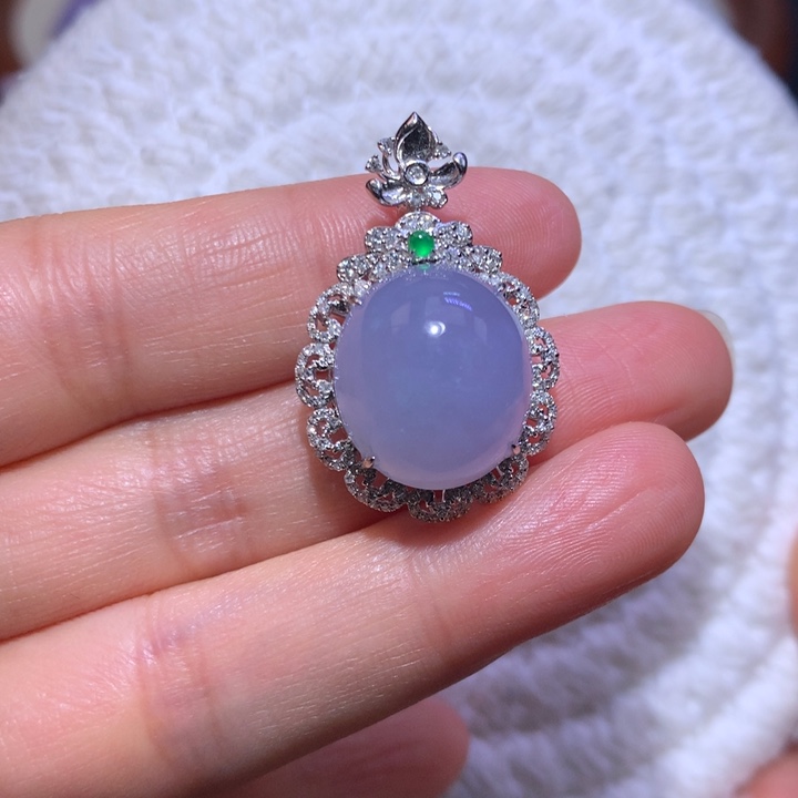 翡翠颈饰18K金镶嵌冰紫蛋面