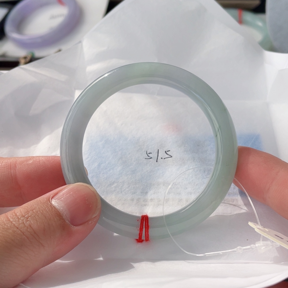 翡翠手镯未镶嵌51.5圆条