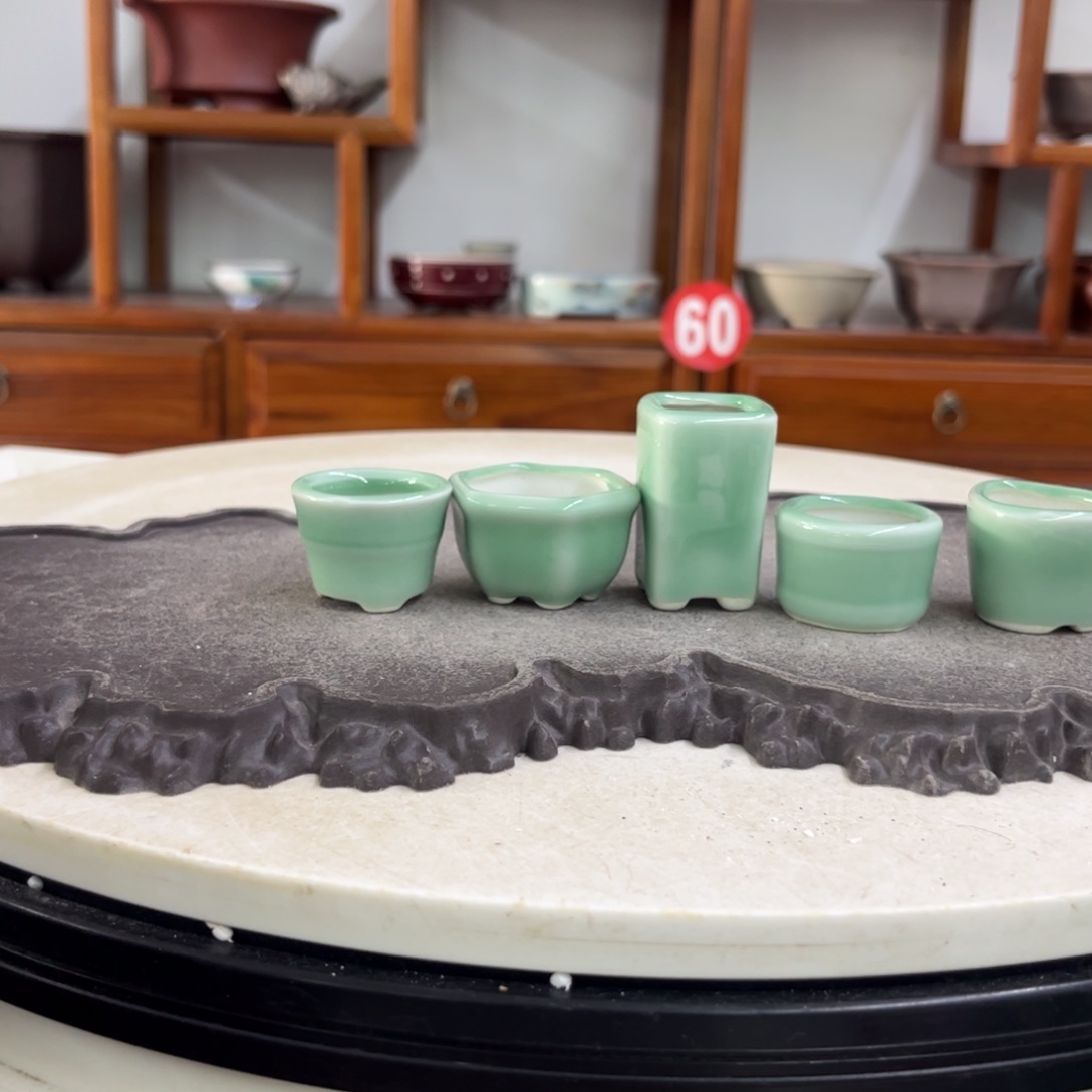 紫砂花盆瑕疵2-5。2/5。。。