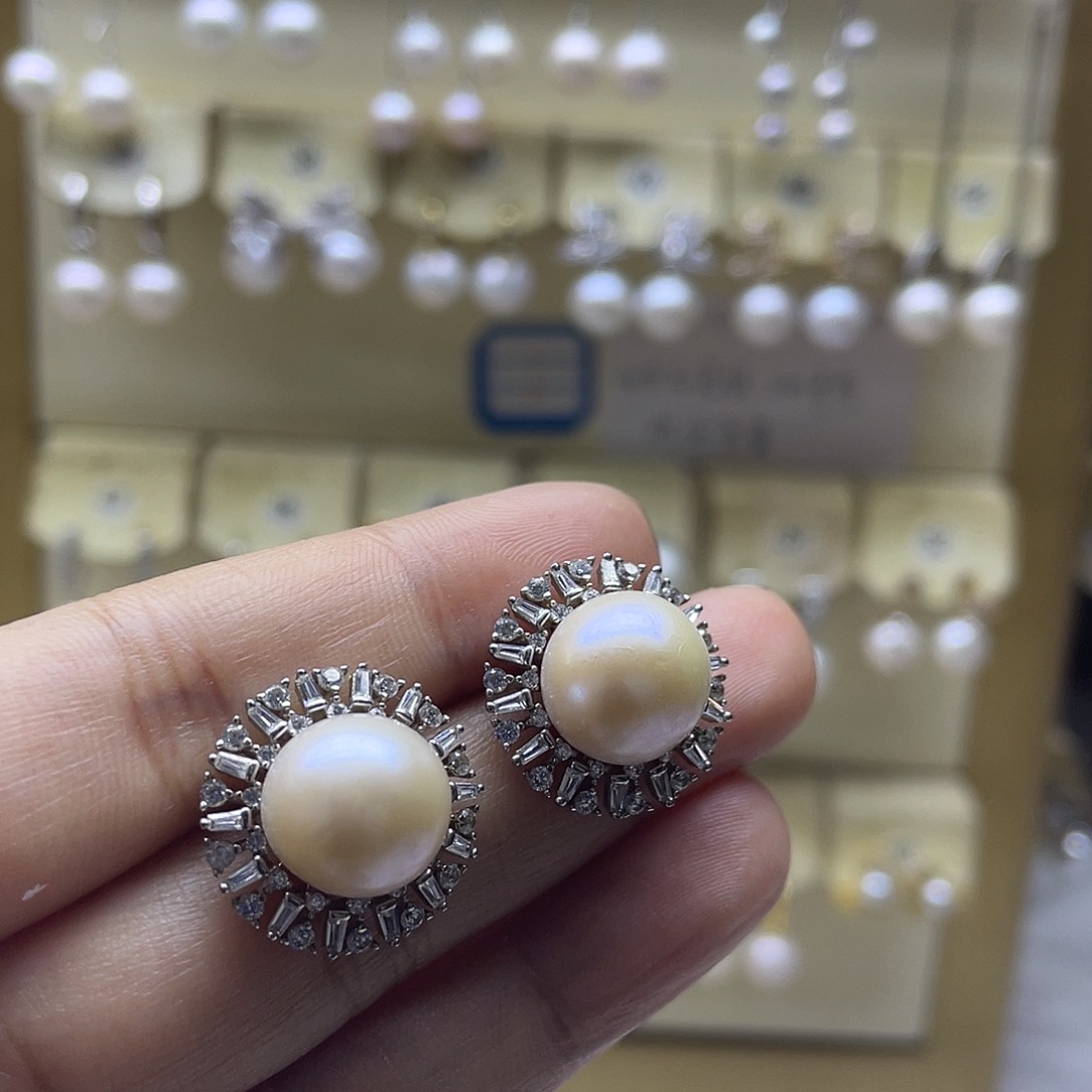 淡水珍珠银S925镶嵌耳饰