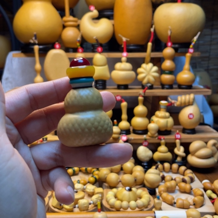 丁***奇天然葫芦自然生长