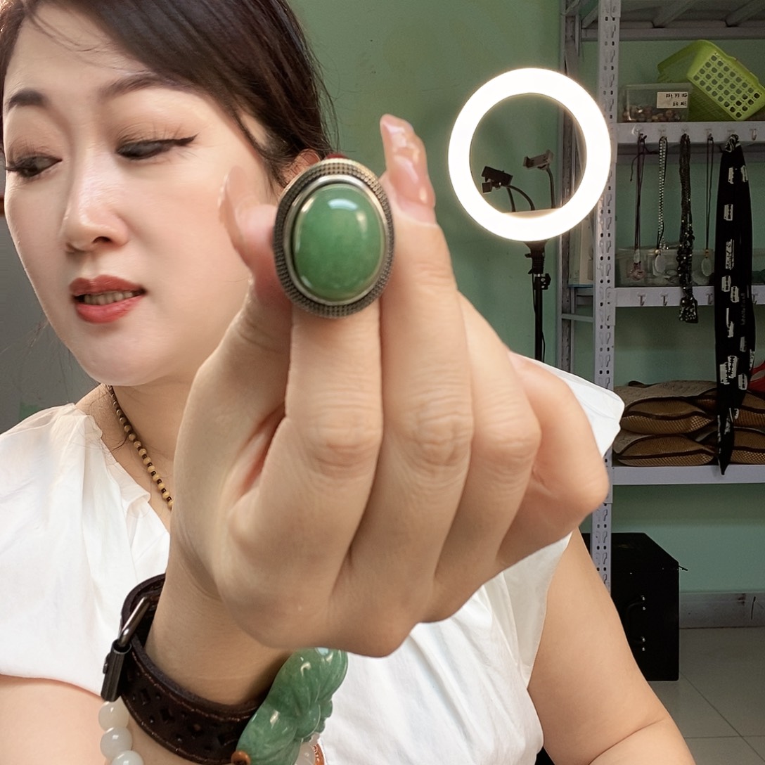 石英质玉合金手镯