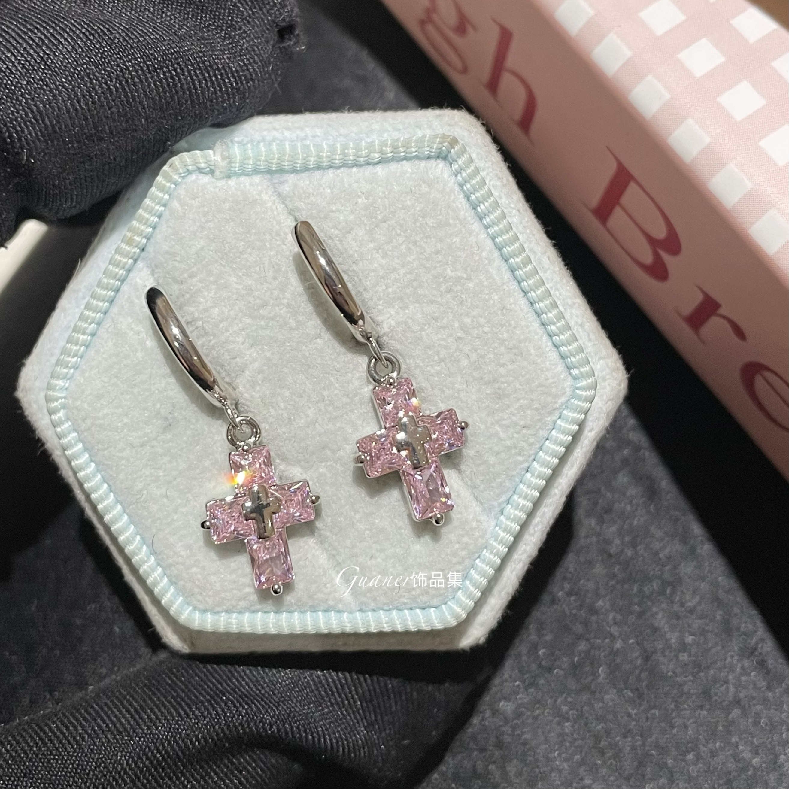 铜合金合成锆石耳饰 粉钻克罗 经典镶嵌百搭小众耳垂扣