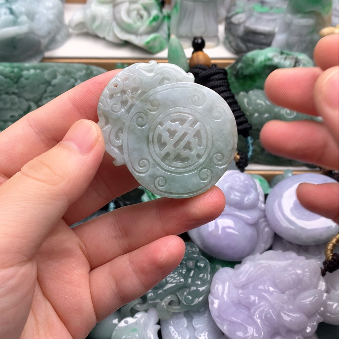 吊坠(不含链)未镶嵌翡翠